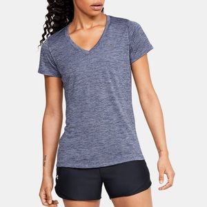 Tech Twist V-Neck / Under Armour